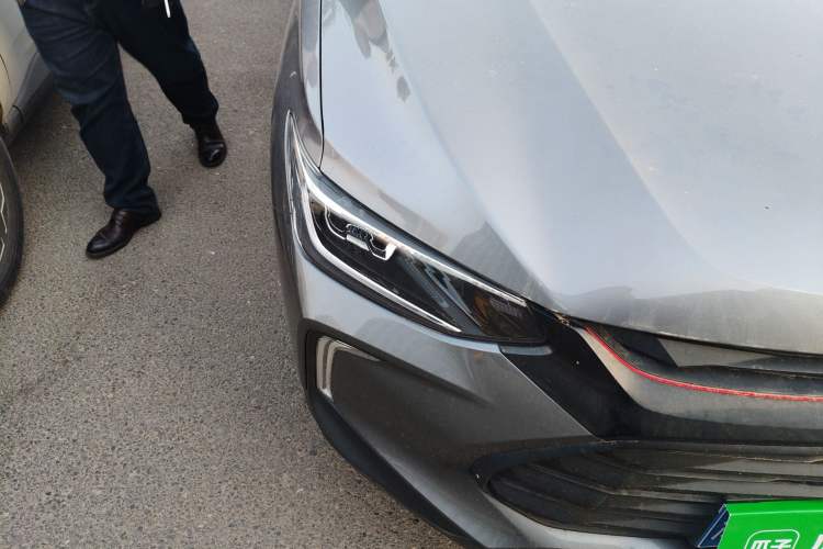 Used Chevrolet Trax 2019 Redline 325T Automatic Fun Edition China VI Standard Right Front Headlight