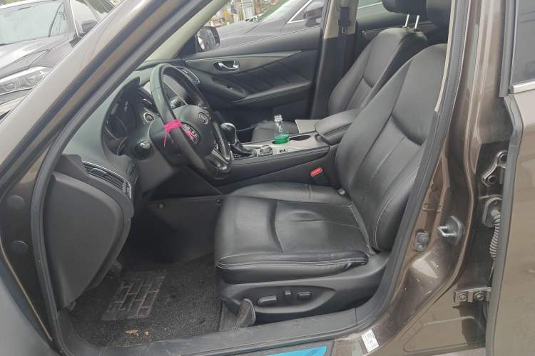 Used Infiniti Q50L 2015 2.0T Enjoyment Edition
