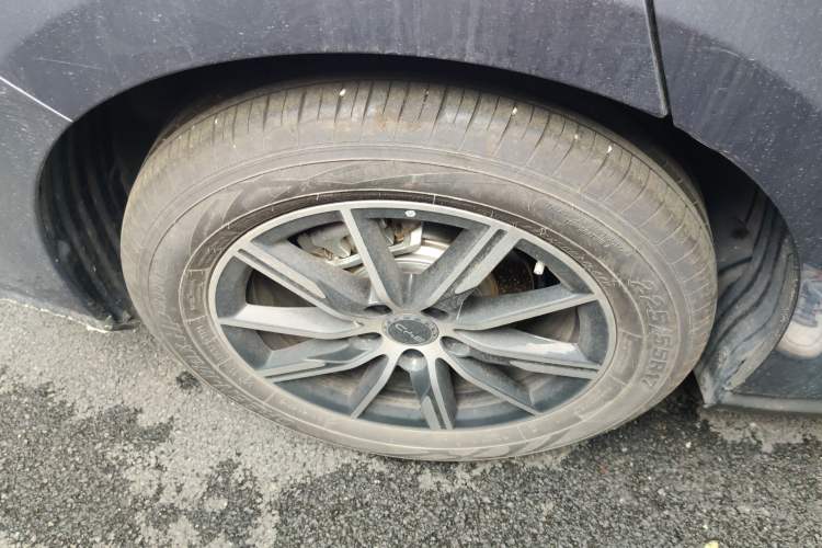 Used BYD Seal 06 New Energy 2025 DM-i Smart Drive 120KM Deluxe Model Right Rear Wheel Hub