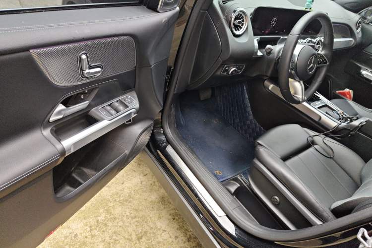 Used Mercedes-Benz GLB 2023 Refreshed GLB 200 Dynamic Edition
