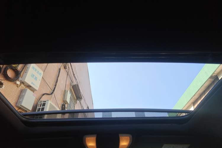 Used Mercedes-Benz GLK-Class 2015 GLK 260 4MATIC Dynamic Edition Ultimate Version
