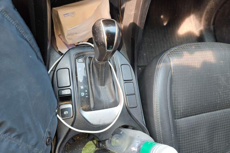 Used Hyundai Santa Fe 2013 2.4L Automatic Two-Wheel Drive Smart Version