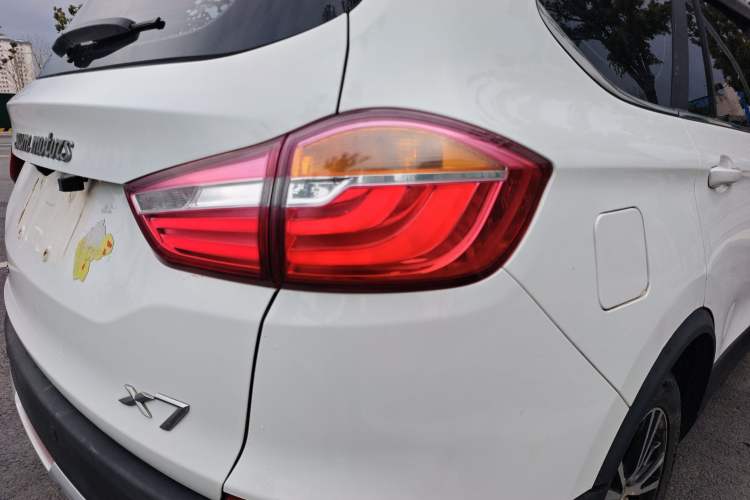 Used SWM X7 2020 2.0L Manual Comfort Version 7 Seats