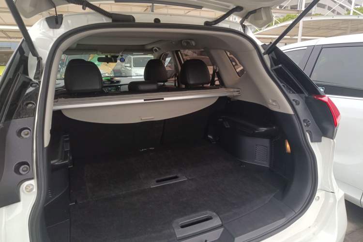 Used Nissan X-Trail 2019 2.0L CVT Smart Connect Comfort Edition 2WD Trunk