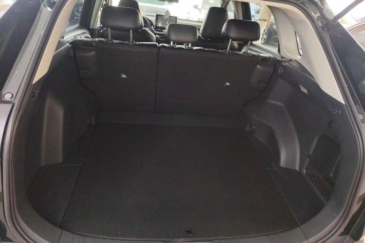 Used Toyota RAV4 2022 2.0L CVT Two-Wheel Drive Fashion Edition Trunk