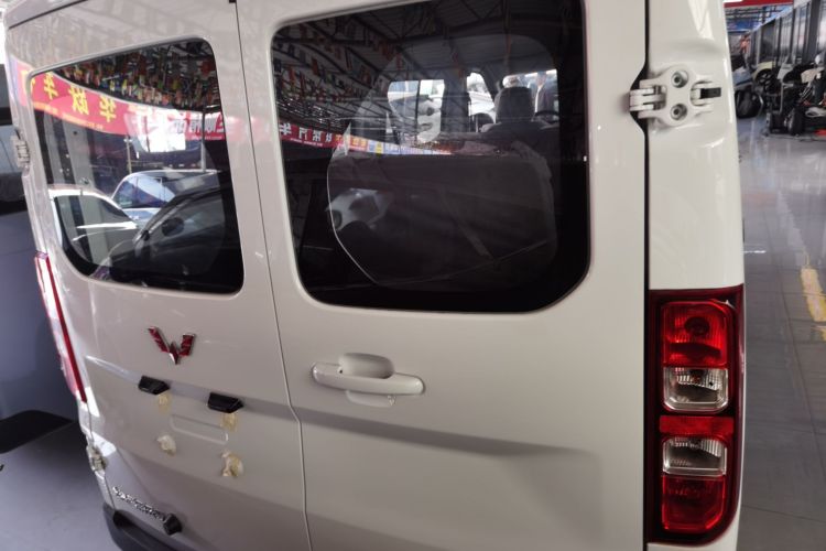 Used Wuling Yangguang 2025 Model 400km Bus Edition—Comfort Edition
