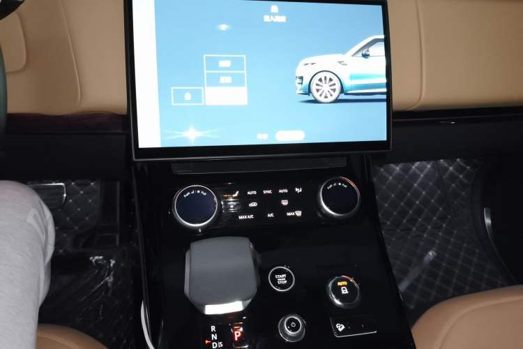 Used Land Rover Range Sport 2023 400PS Dynamic SE Audio And AC Panel