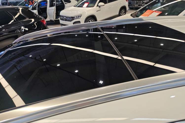 Used Mercedes-Benz GLC 2021 GLC 260 L 4MATIC Luxury Model
