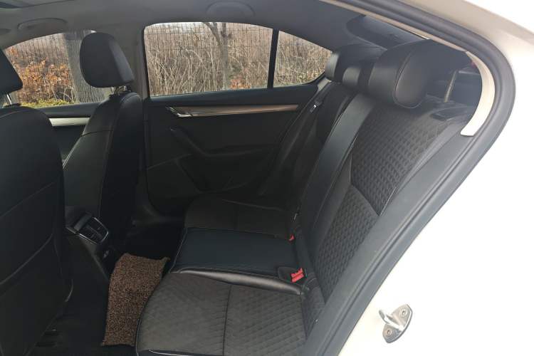 Used Skoda Octavia 2018 1.6L Automatic Luxury Edition