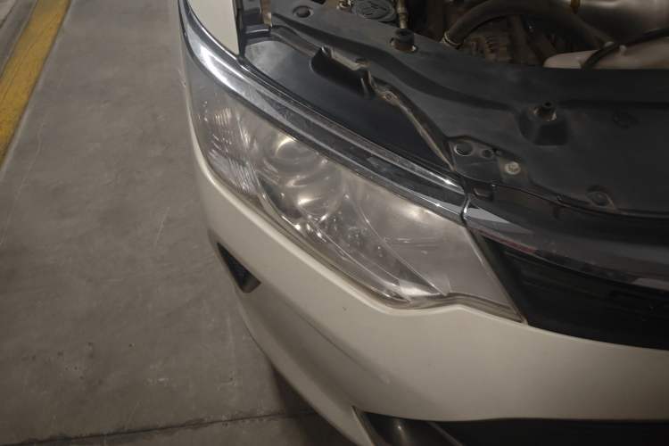 Used Toyota Camry 2015 2.0G Premier Edition Right Front Headlight