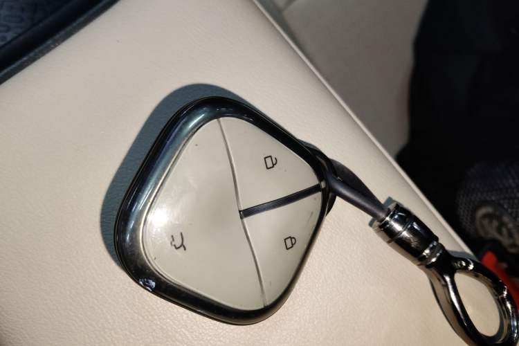 Used Wuling Bingo PLUS 2024 330 km Range Five-Seater Version
