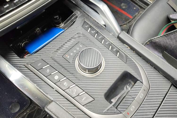 Used Zotye T700 2017 1.8T Dual-Clutch Flagship Model Gear Lever