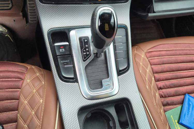 Used Geely Auto Emgrand GS 2016 Sport Edition 1.3T Automatic LingShang Model Gear Lever