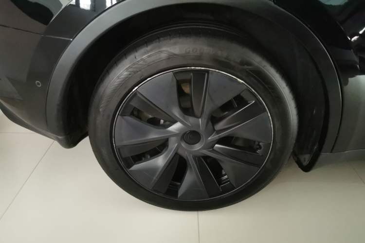 Used Tesla Model Y 2023 Rear-Wheel-Drive Version