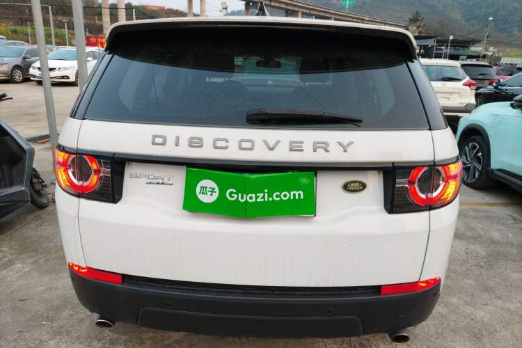 Used Land Rover Discovery Sport 2018 240 PS PURE Edition
