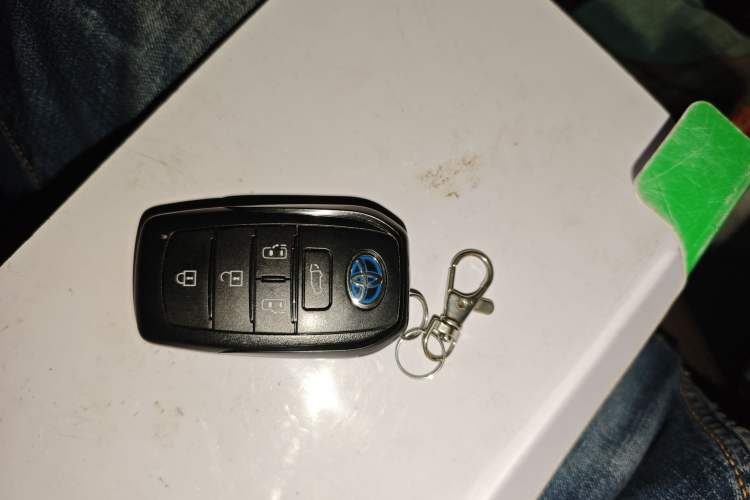 Used Toyota Granvia 2023 2.5L Hybrid Flagship VIP Edition Vehicle Key