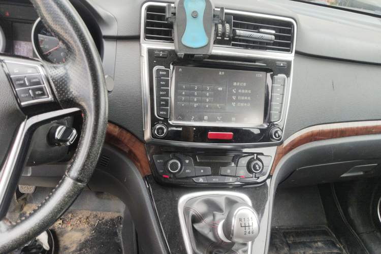 Used Haval H6 2014 Sport Version 1.5T Manual Two-Wheel Drive Elite Edition Audio And AC Panel
