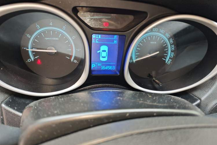 Used GAC Trumpchi GS5 2012 2.0L Automatic Two-Wheel Drive Elite Edition Odometer Close Up