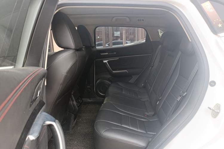 Used Wey VV5 2019 1.5T Two-Wheel Drive Color Pioneer