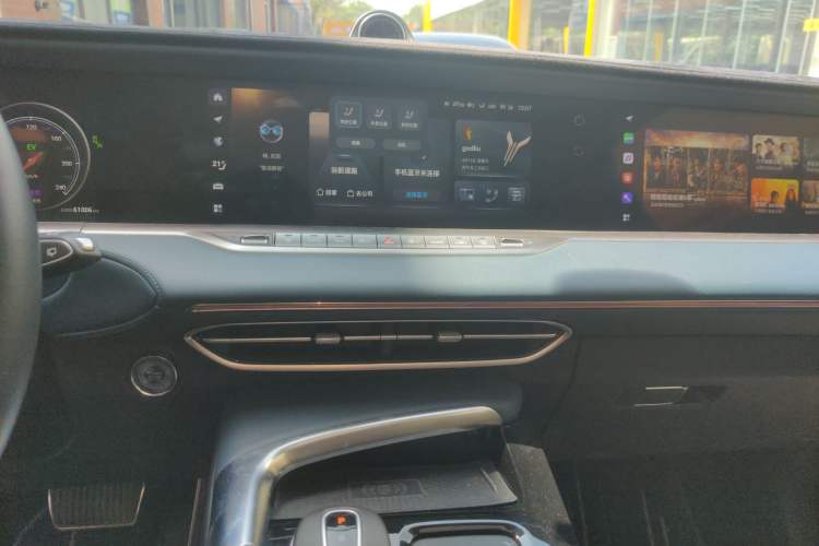 Used VOYAH FREE 2021 Four-Wheel Drive Standard Range-Extended Exclusive Luxury Package