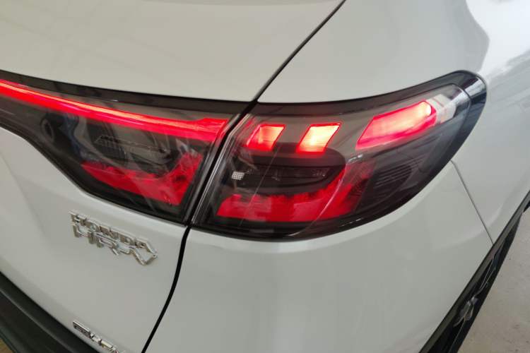 Used Honda HR-V 2023 2.0L eHEV Dynamic Speed Version
