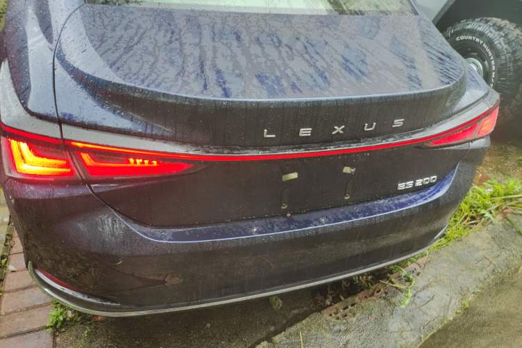 Used Lexus ES 2025 200 Premium Edition
