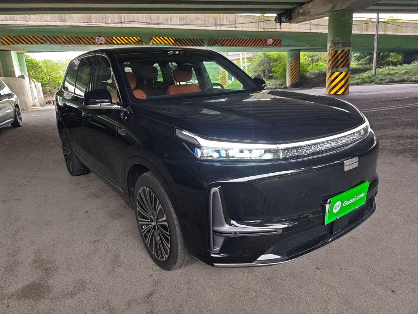 Geely Galaxy M9 2025 Model 210km Four-Wheel-Drive Leading Edition — снимка 3