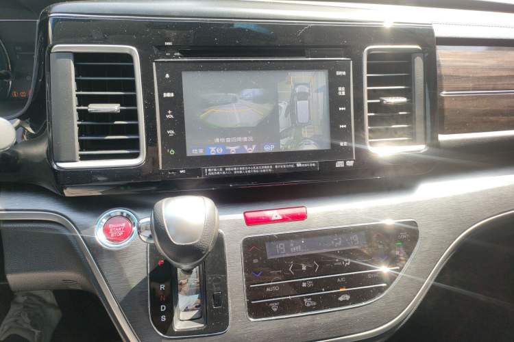 Used Honda Elysion 2016 2.4L Supreme Edition
