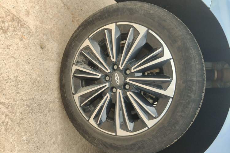 Used Chery Fengyun A8 2024 127 ZHU FENG Version Right Rear Wheel Hub