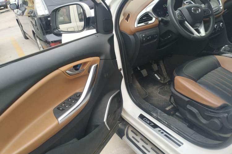 Used Soueast DX7 2017 1.5T Manual Triumph Edition Driver Seat