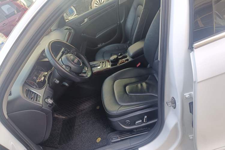 Used Audi A4L 2015 35 TFSI Automatic Comfort Model Left Front Seat