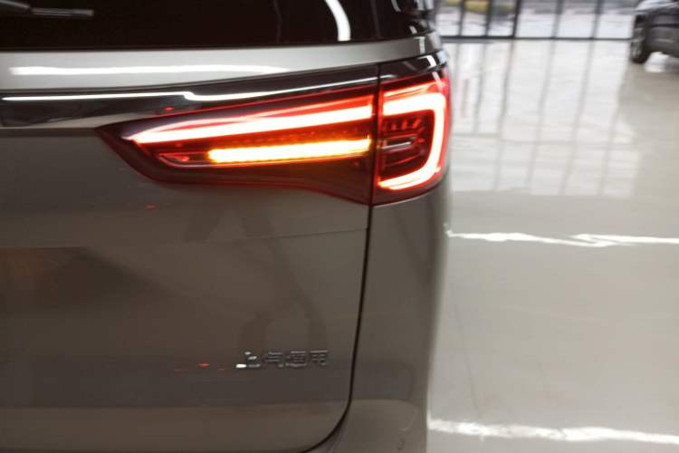 Used Buick GL8 2023 ES Lu Zun Deluxe Model