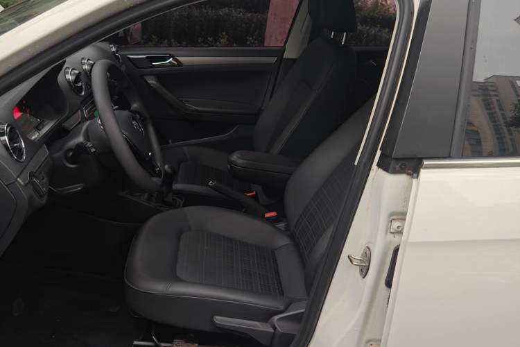 Used Volkswagen Jetta 2017 1.5L Manual Comfort Model
