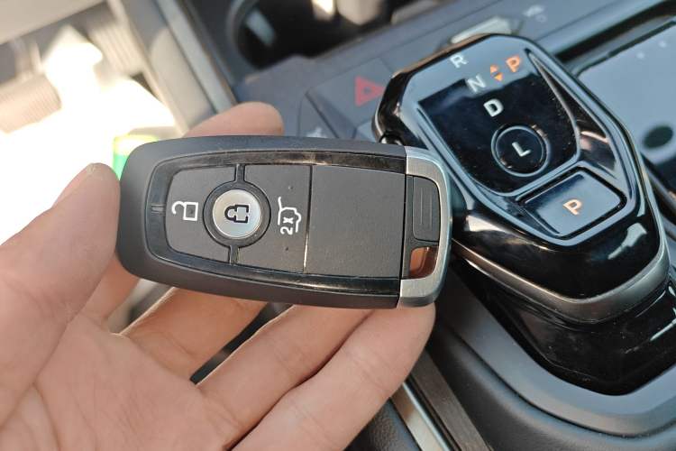 Used Ford Edge 2023 Ford Explorer L 2.0T EcoBoost E-Hybrid Four-Wheel Drive 7-Seater ST-Line
