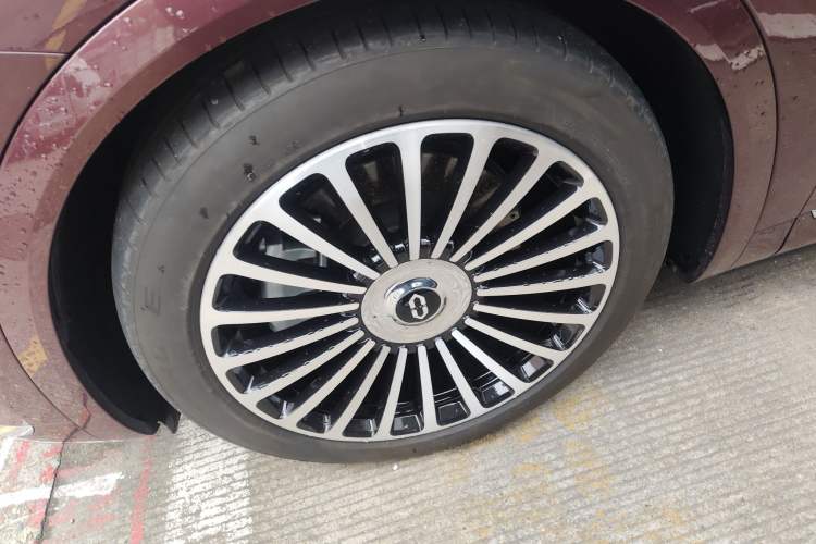 Used Hima AITO M8 2025 Extended-Range Ultra Version 53.4 kWh 5-Seater Edition