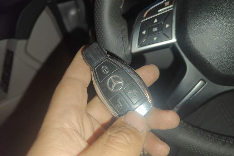 Used Mercedes-Benz C-Class 2010 C 180K Classic model