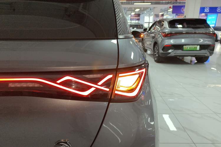 Used BYD Dolphin 2021 405 km Fashion Edition Right Rear Taillight