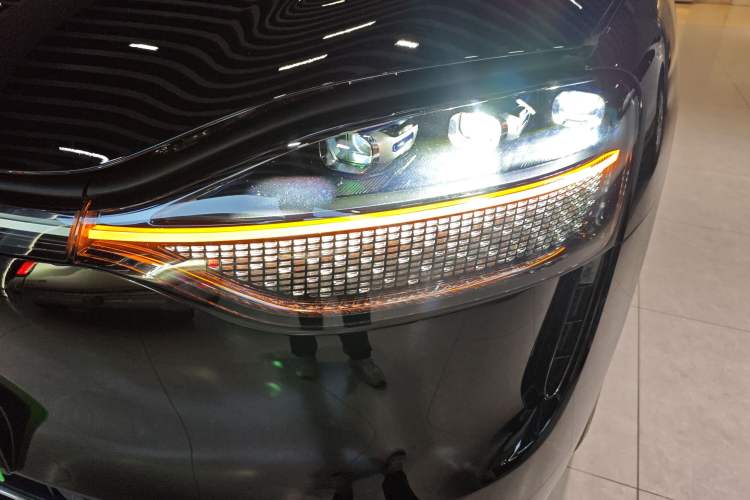 Used Hima AITO M9 2024 Range-Extended Ultra Version 52 kWh 5-Seater Model
