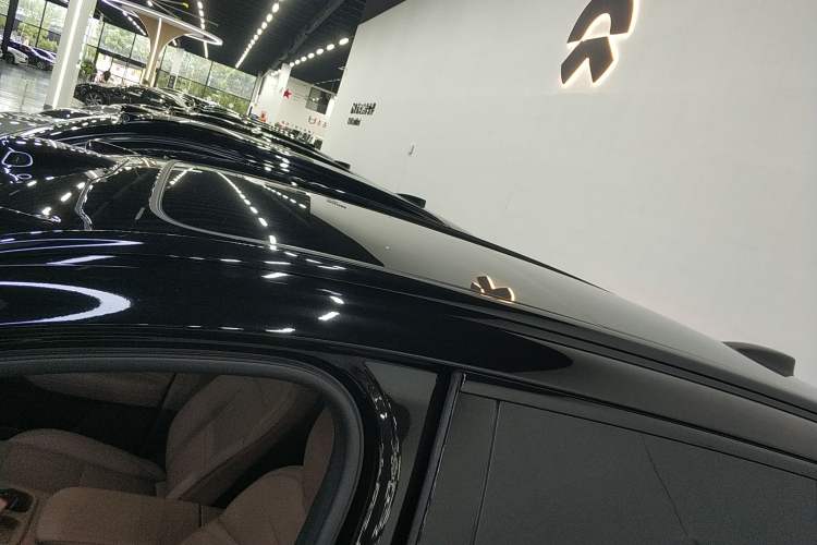 Used Nio ES6 2023 75 kWh Roof