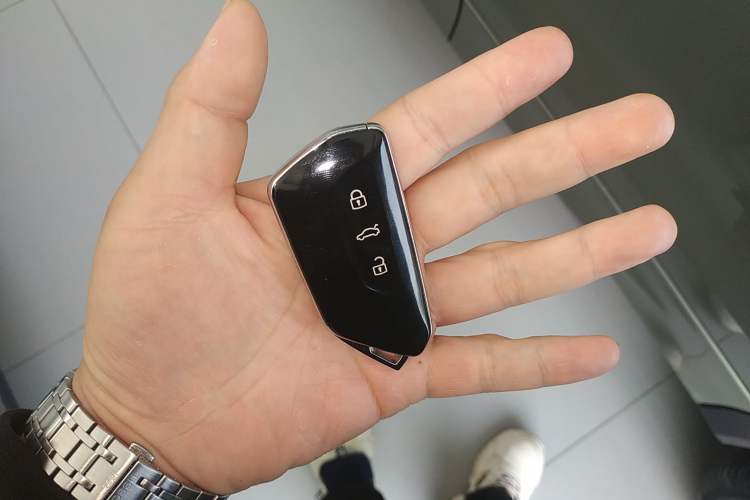 Used Volkswagen Tayron 2025 Tiguan L 380TSI 4Motion Luxury Easy Package Interior 1