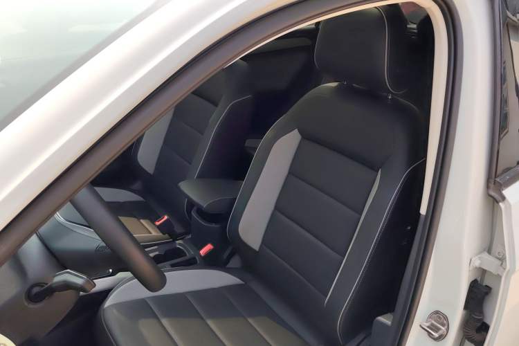 Used Volkswagen T-ROC 2023 280TSI DSG Two-Wheel Drive Time Edition
