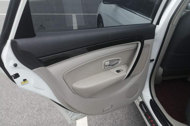 Used Dongfeng Aeolus A60 2016 1.6L Automatic Luxury Model