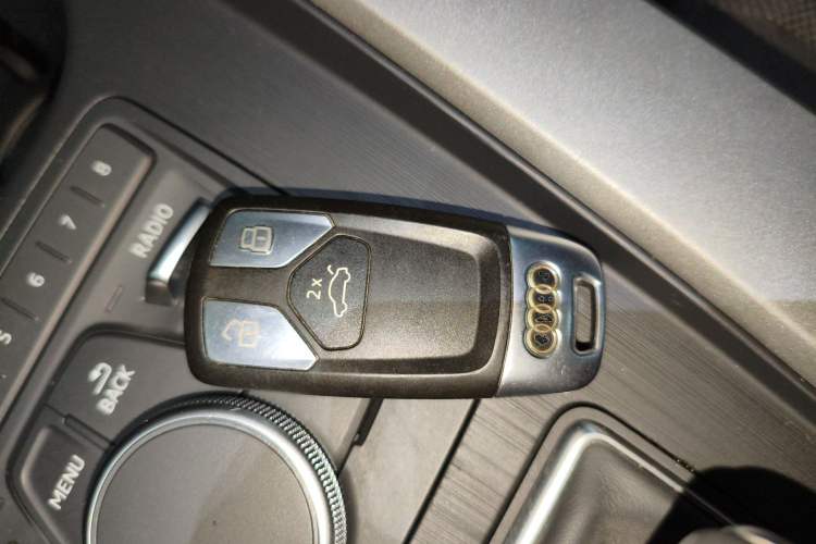 Used Audi A4L 2019 40 TFSI Ambition China VI