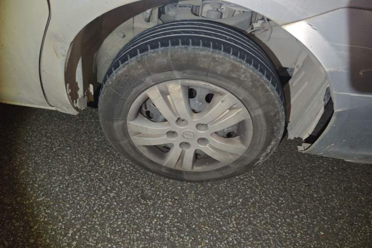 Used FORTHING Lingzhi 2017 V3 1.5L 5-Seater Special Offer Model