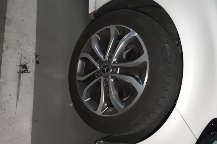 Used Mercedes-Benz C-Class 2017 Restyled C 180 L Fashion Edition Sport Version Right Front Wheel Hub