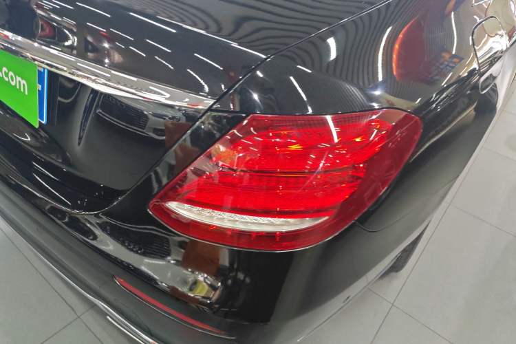 Used Mercedes-Benz E-Class 2020 Facelift E 300 L Stylish Edition Exterior 3