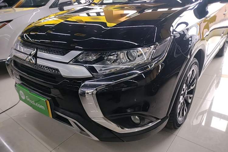 Used Mitsubishi Outlander 2020 2.0L Two-Wheel Drive Enjoyment Version 5 Seats
