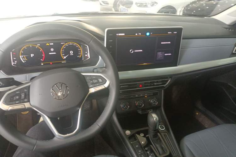 Used Volkswagen Lavida 2024 1.5L Automatic Starry Sky 5 Million Edition Center Console