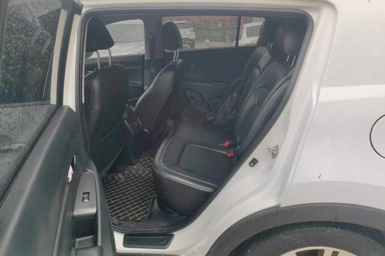 Used Kia Sportage R 2016 2.0L Automatic Two-Wheel Drive DLX Left Rear Seat