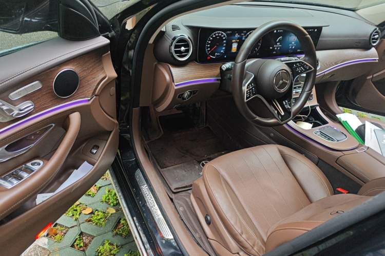 Used Mercedes-Benz E-Class 2023 Updated E 300 L Fashion Edition Driver Seat